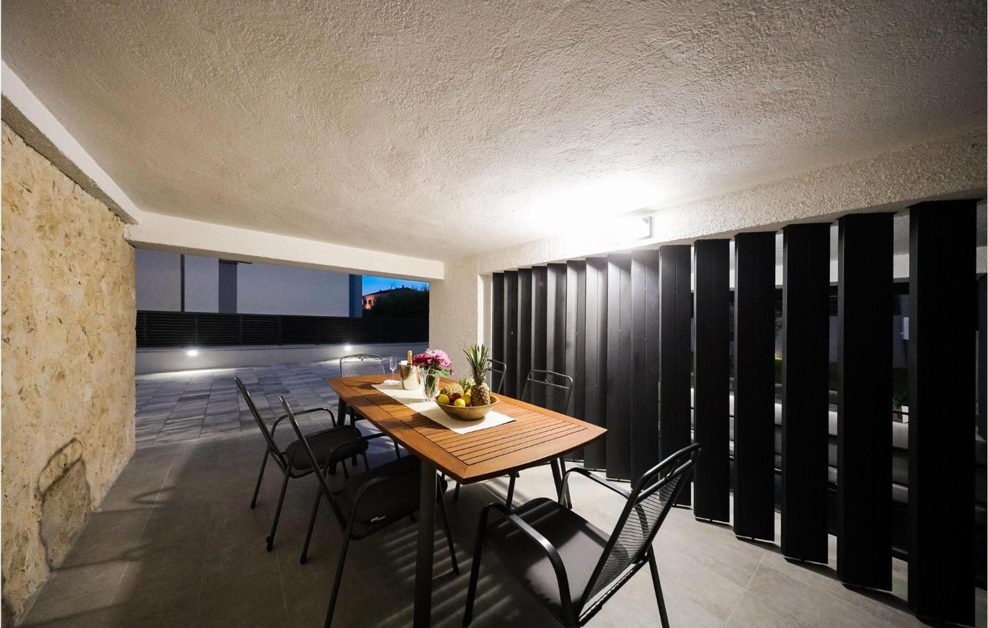 Lovely Apartment In Zadar With Wifi Kültér fotó